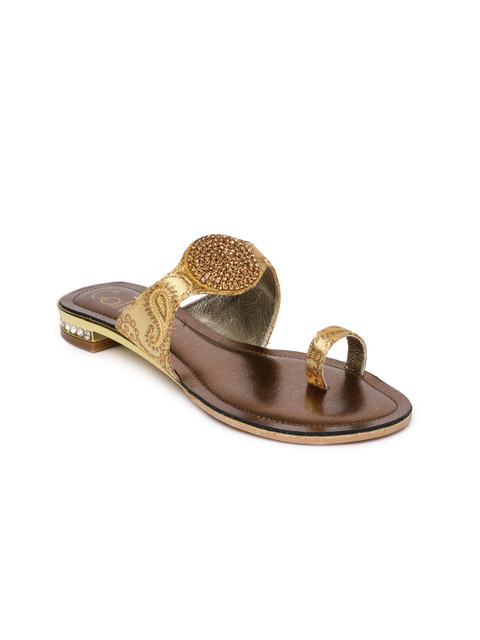 

Catwalk Women Gold-Toned One Toe Flats
