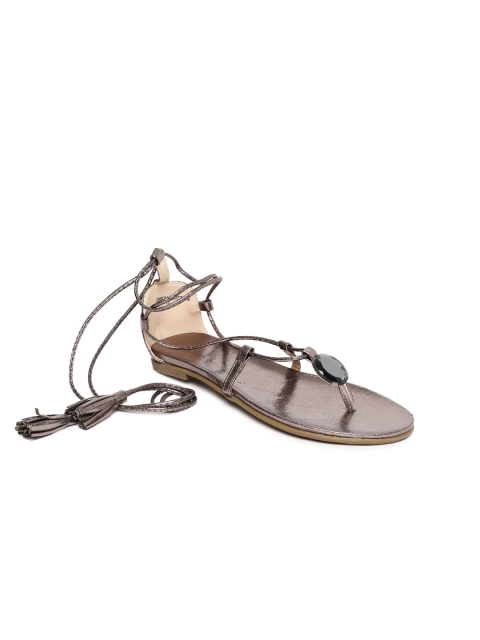 

Catwalk Women Gunmetal-Toned Solid Synthetic Gladiators, Metallic