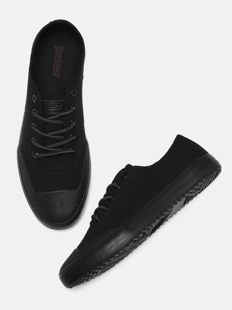 

Roadster Men Black Sneakers