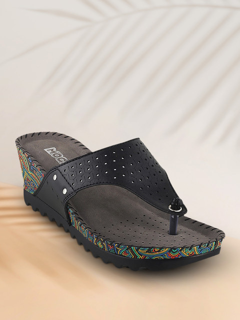 

Mochi Women Black Solid Sandals