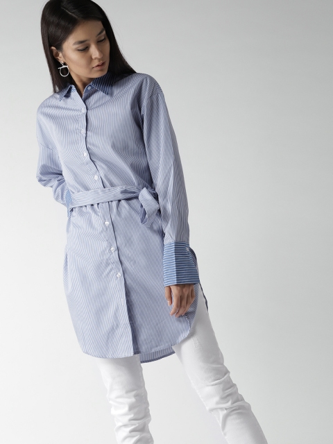 

FOREVER 21 Women Blue & White Regular Fit Striped Belted Longline Casual Shirt