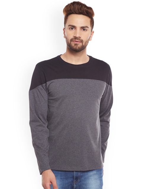 

The Dry State Men Grey & Black Colourblocked Round Neck Slim Fit T-shirt