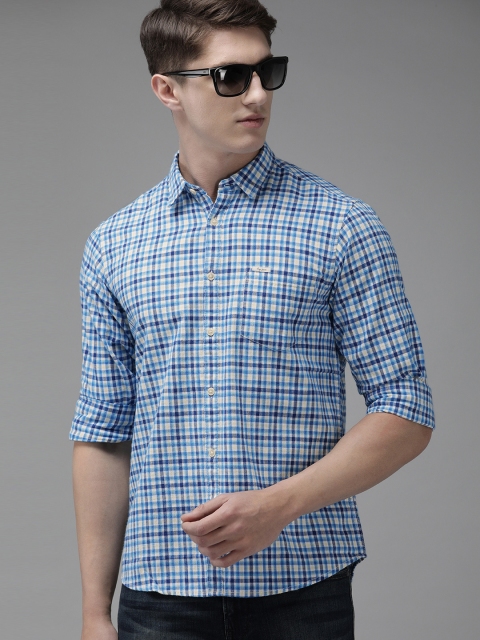 

Pepe Jeans Men Blue & White Regular Fit Checked Casual Shirt