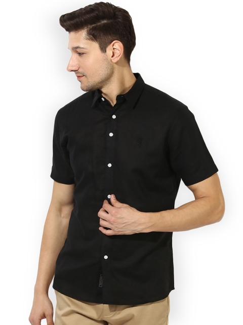 

Red Tape Men Black Comfort Regular Fit Solid Casual Shirt