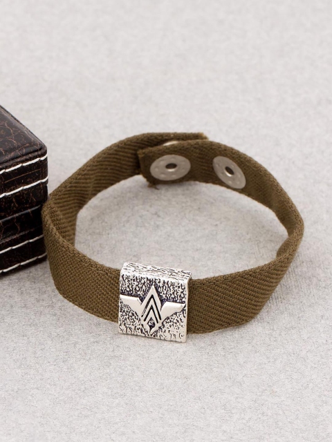 

Dare by Voylla Men Brown & Silver-Toned Metal Silver-Plated Handcrafted Wraparound Bracelet