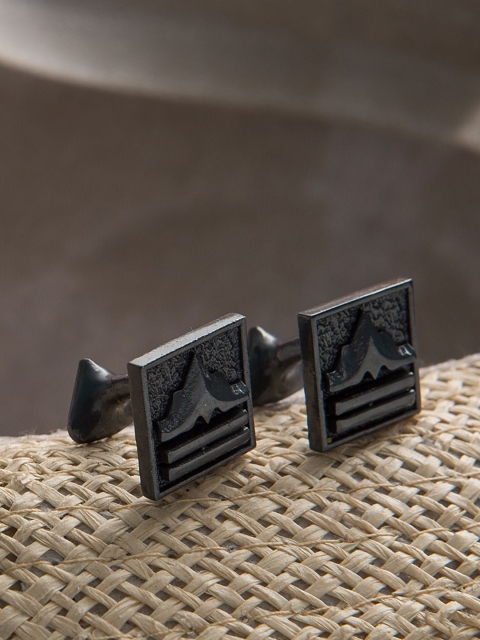 

Dare by Voylla Black Geometric Cufflinks