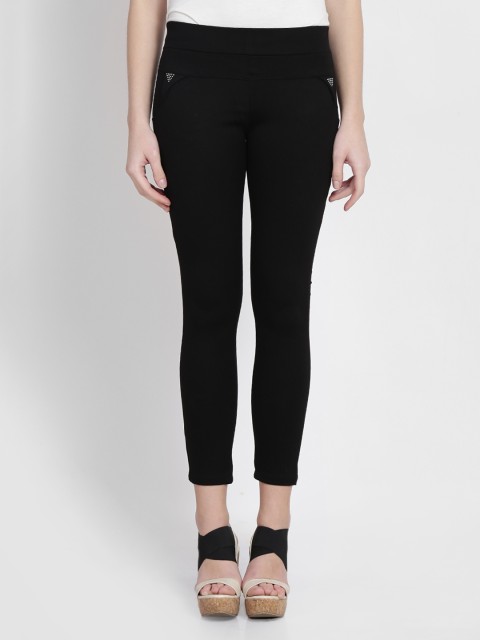 

Camey Women Black Solid Jeggings