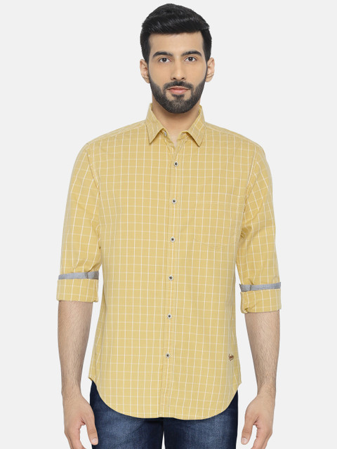 

LOCOMOTIVE Men Yellow & White Slim Fit Checked Casual Shirt