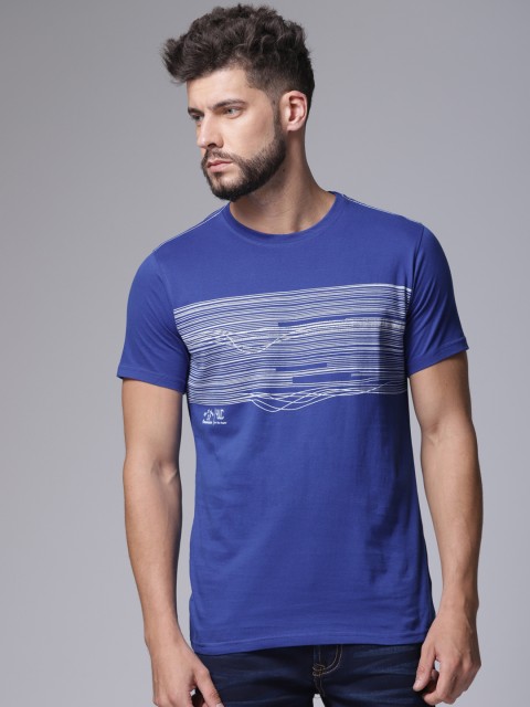 

YWC Men Blue Striped Round Neck T-shirt