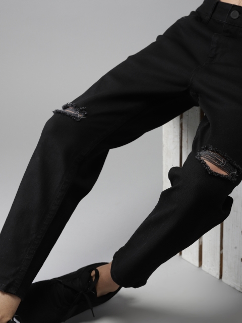 

Moda Rapido Men Black Straight Fit Mid-Rise Cropped Slash Knee Stretchable Jeans