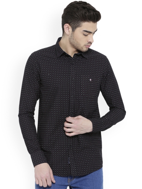 

Duke Men Black & White Slim Fit Printed Casual Shirt