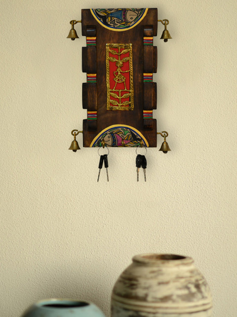 

ExclusiveLane Brown & Gold Dhokra & Madhubani Handpainted Key Holder