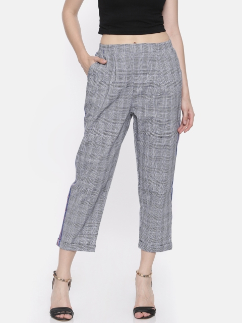 

Ginger by Lifestyle Women Black & White Regular Fit Checked Trousers