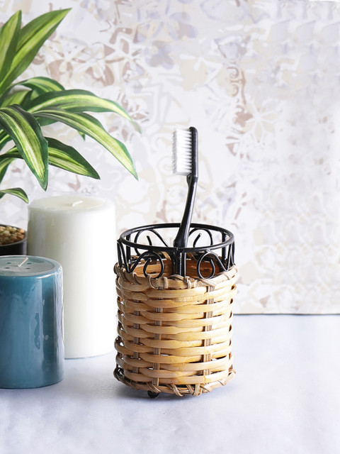 

VarEesha Beige Cane Bamboo Round Bath Accessories / Toothbrush Holder