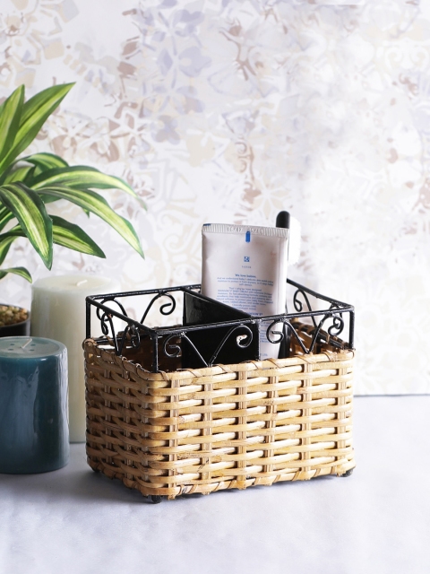 

VarEesha Beige Cane Bamboo Bath Accessories / Toothbrush Holder - Divided
