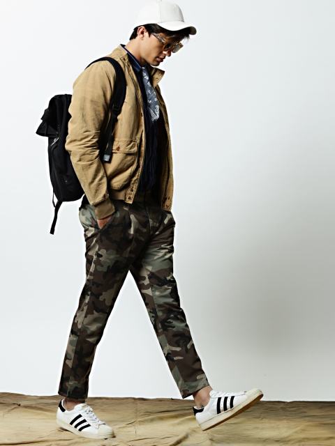 

Mr Bowerbird Men Brown & Olive Green Tailored Slim Fit Printed Trousers