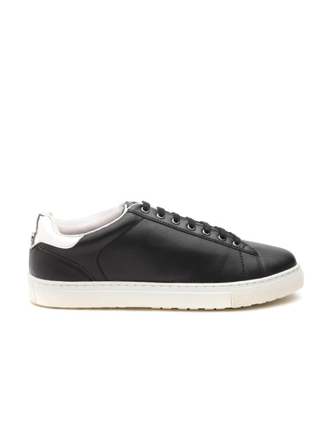 

Carlton London Men Black Sneakers