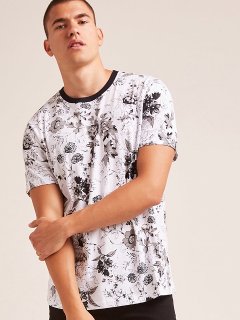 

FOREVER 21 Men White Printed Round Neck T-shirt