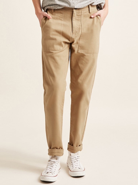 

FOREVER 21 Men Khaki Regular Fit Solid Trousers