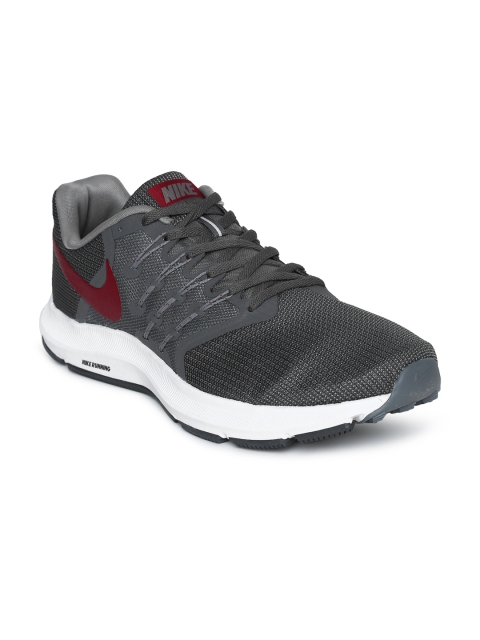 

Nike Men Grey RUN SWIFT Running Shoes