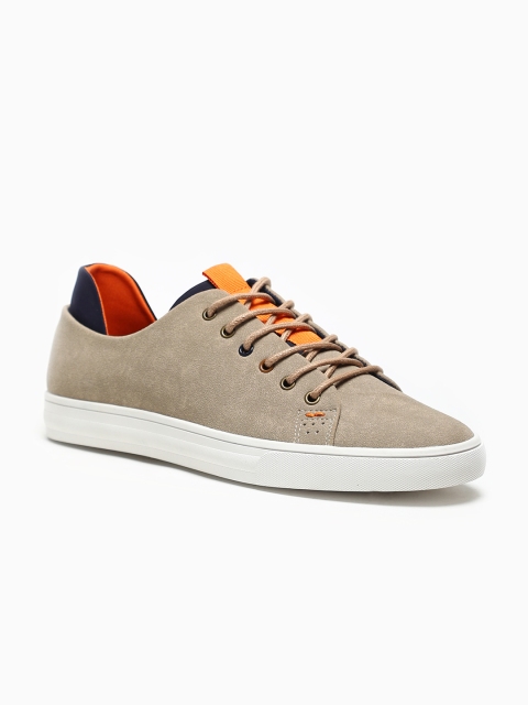 

LOCOMOTIVE Men Beige Solid Sneakers