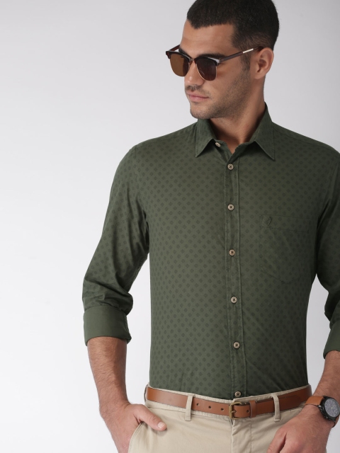 

Indian Terrain Men Olive Green Slim Fit Printed Casual Shirt