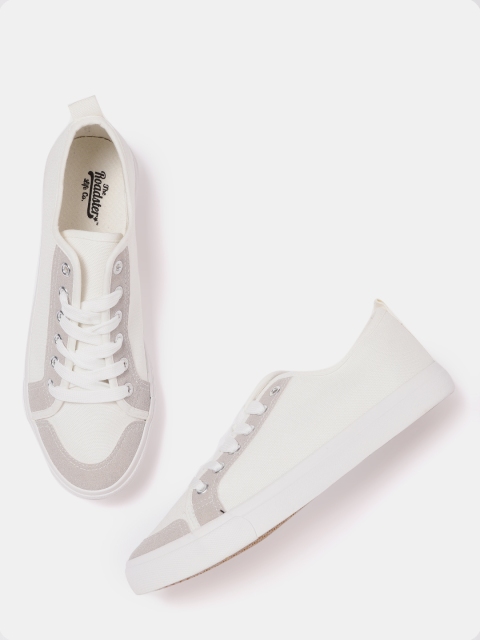 

Roadster Men Off-White Sneakers