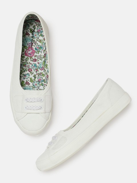 

Mast & Harbour Women White Slip-On Sneakers