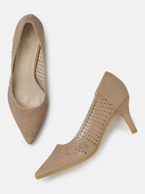 

DressBerry Women Taupe Printed Pumps