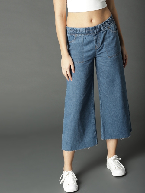 

Roadster Women Blue Flared Mid-Rise Clean Look Cropped Jeans