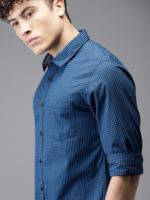 

HERE&NOW Men Blue Regular Fit Checked Casual Shirt