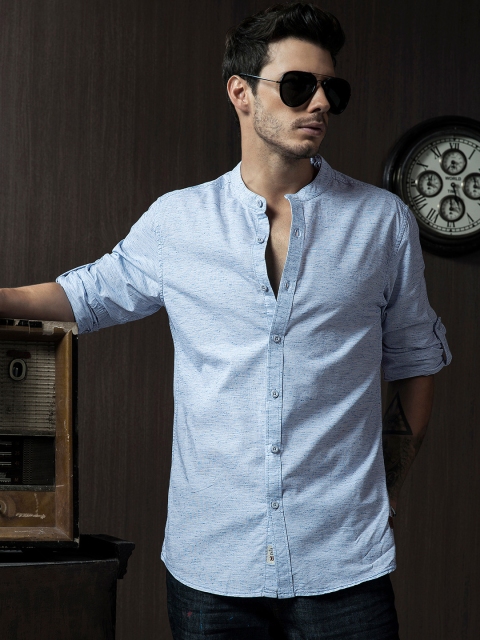 

Roadster Men Blue Solid Casual Shirt