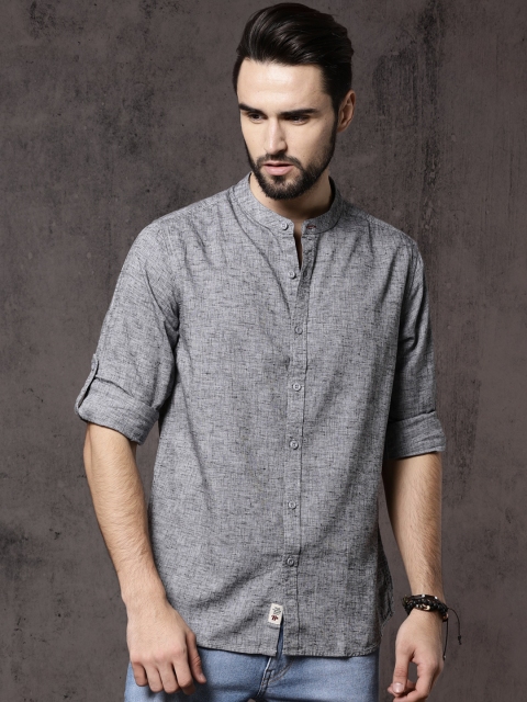 

Roadster Men Grey Regular Fit Solid Casual Shirt