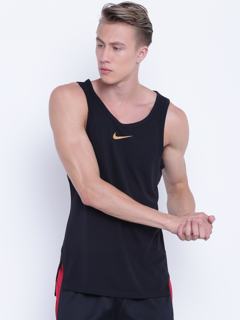 

Nike Men Black Solid Scoop Neck T-shirt