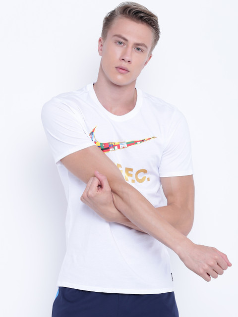 

Nike Men White AS SWSH Flag F.C. T-shirt