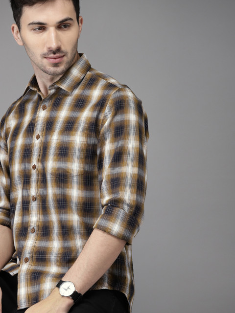 

HERE&NOW Men Mustard Yellow & Navy Blue Regular Fit Checked Casual Shirt