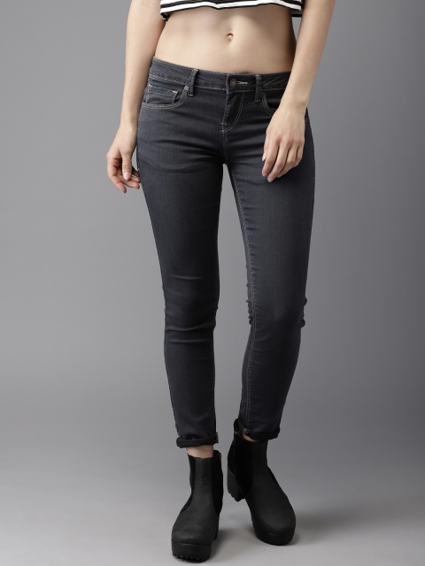 

Moda Rapido Women Navy Skinny Fit Mid-Rise Clean Look Stretchable Cropped Jeans, Navy blue