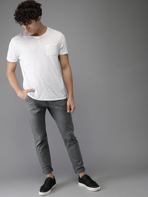 

HERE&NOW Men Grey Slim Fit Solid Chinos