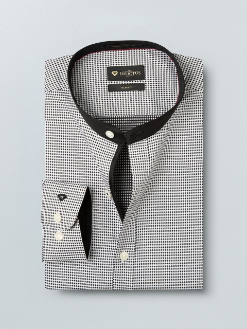

INVICTUS Men Black & White Slim Fit Self Design Semiformal Shirt
