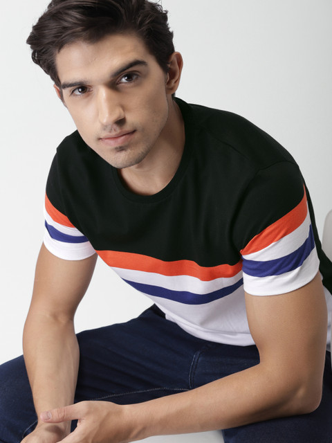 

INVICTUS Men Blue & White Colourblocked Round Neck T-shirt