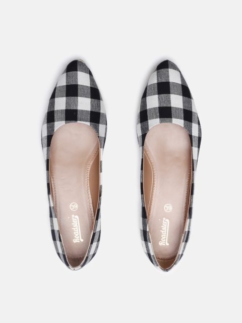 

Roadster Women White & Black Solid Canvas Ballerinas