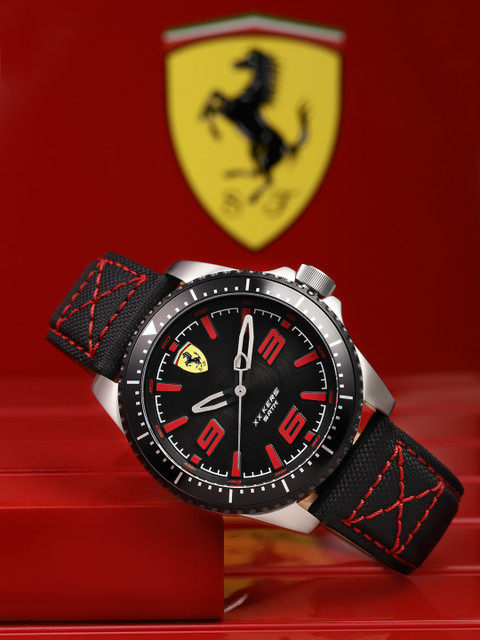 

SCUDERIA FERRARI Men Black Analogue Watch 0830483