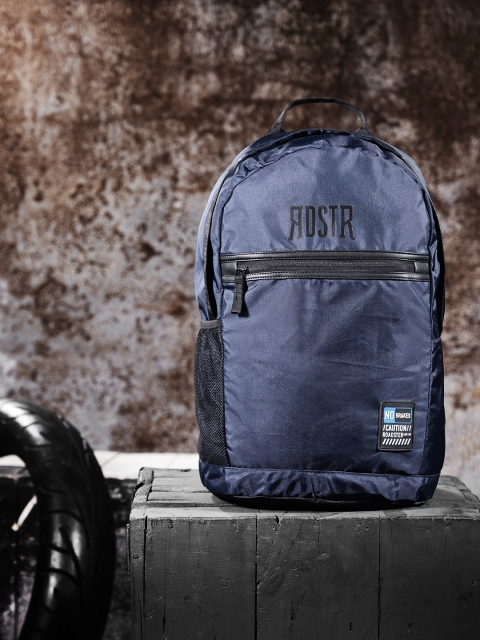 

Roadster Unisex Navy Blue Solid Backpack