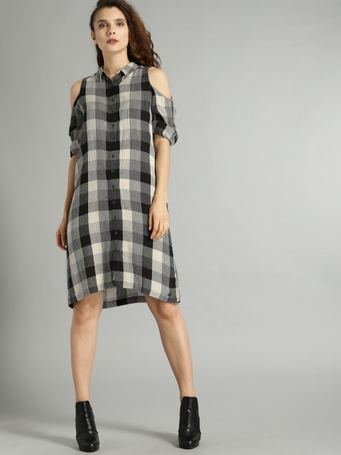 

Roadster Time Travlr Women Off-White & Black Checked Shirt Dress