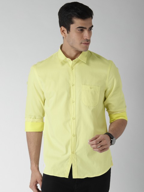 

Celio Men Yellow Regular Fit Solid Casual Shirt