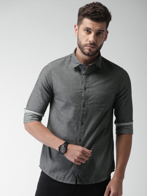 

Celio Men Charcoal Grey Slim Fit Self Design Casual Shirt