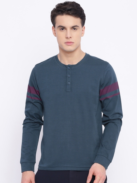 

Solly Jeans Co. Men Blue Solid Henley Neck T-shirt