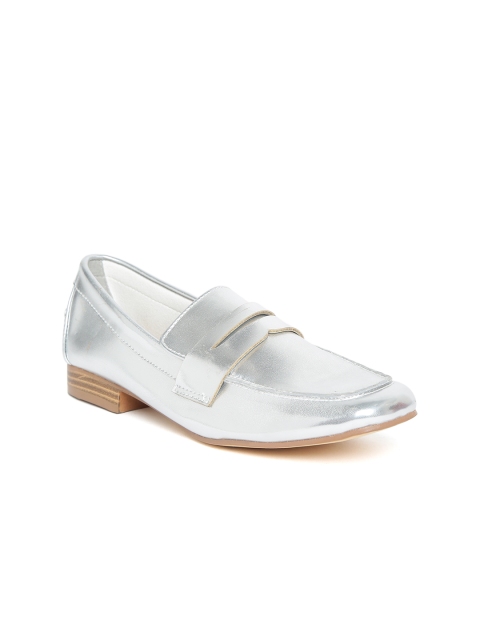 

FOREVER 21 Women Silver-Toned Loafers