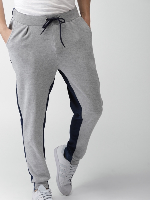 

Harvard Men Grey & Navy Regular Fit Colourblocked Joggers
