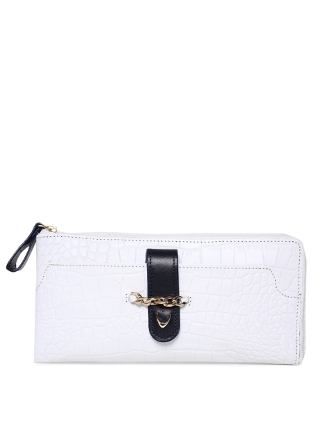 

Hidesign Women White Textured Zip Around Wallet